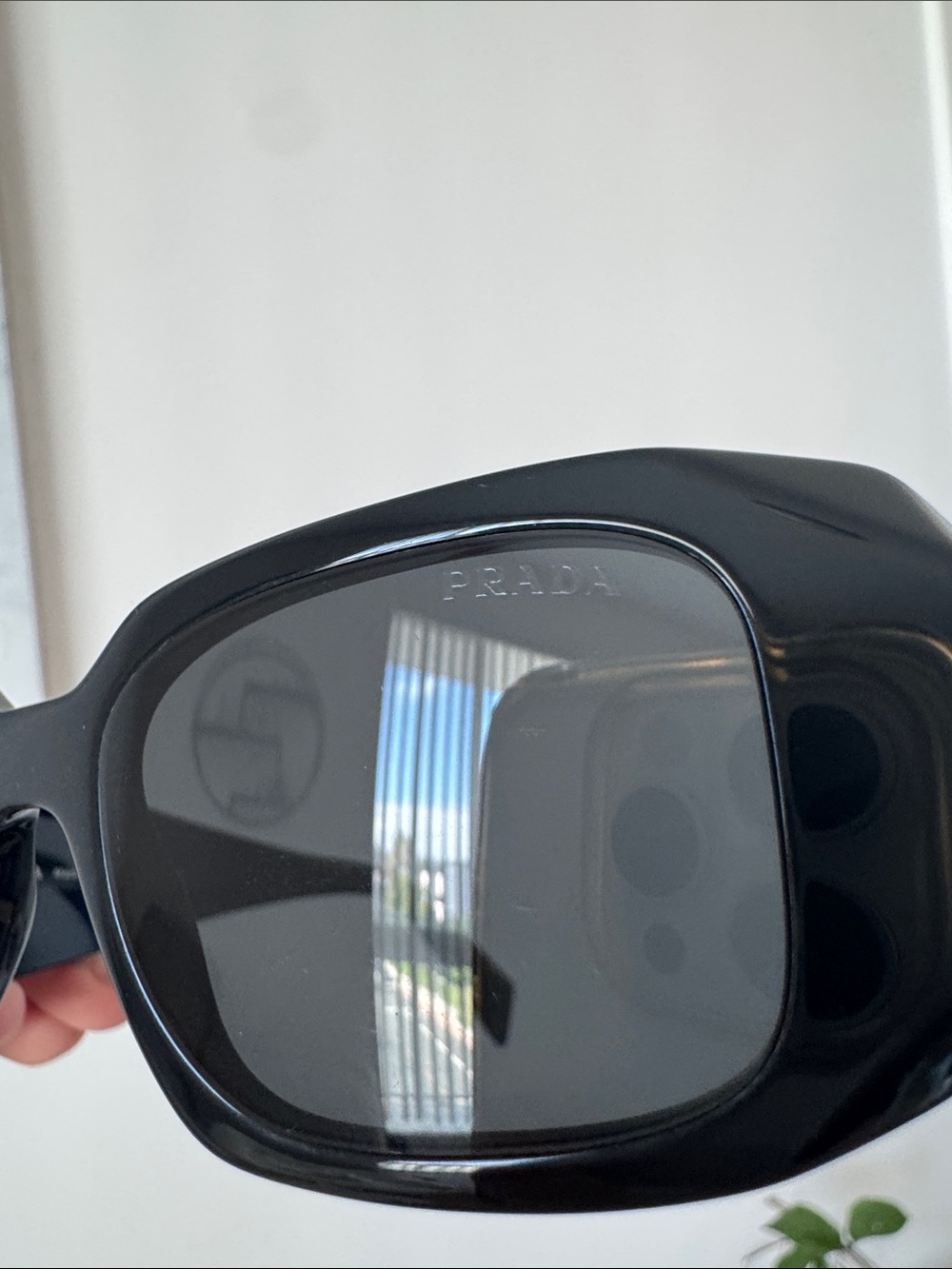 PRADA PR 17W Black Frame Sunglasses Unisex - Picture 3 of 12